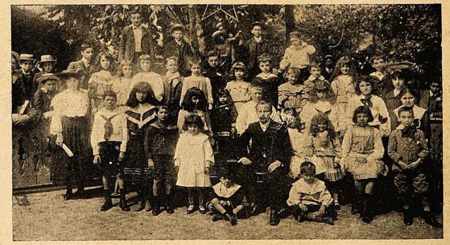 Carnaval en el Jardín de la Victoria (David Césari) 1910